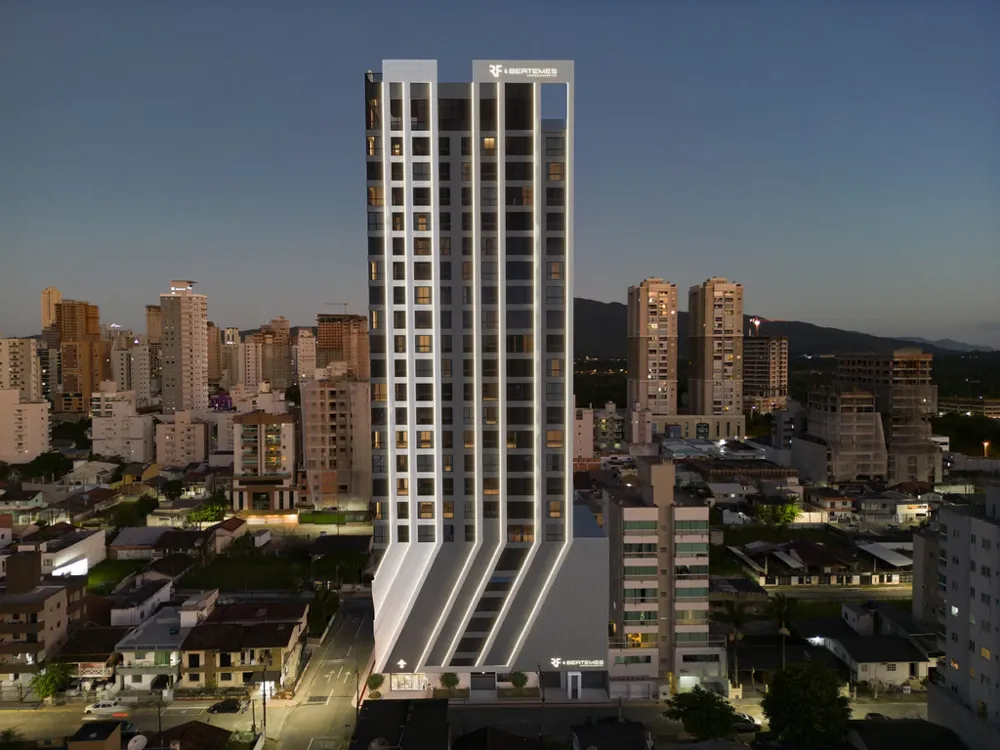 Apartamento para venda no bairro Meia Praia em Itapema