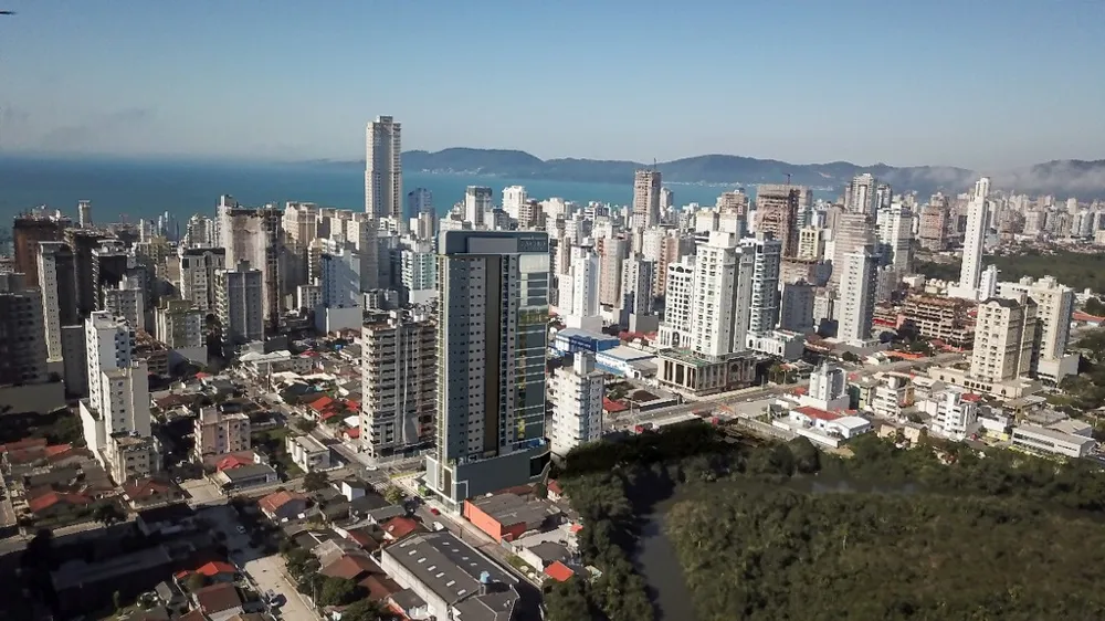 Apartamento para venda no bairro Meia Praia em Itapema