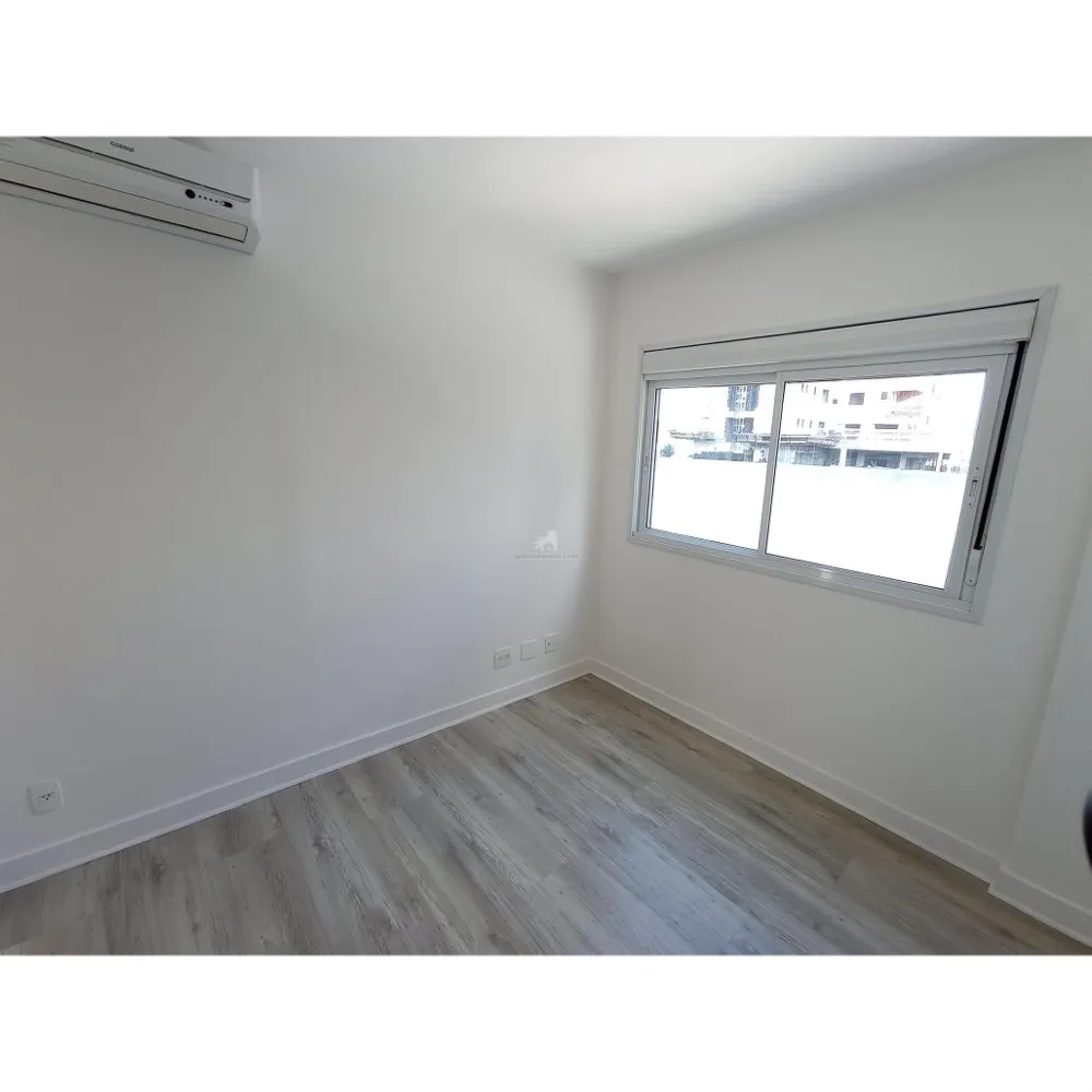Porto Atlântico apartamento mobiliado 4 suítes em Itajaí frente centro eventos