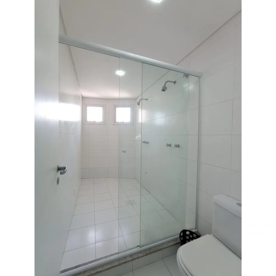 Porto Atlântico apartamento mobiliado 4 suítes em Itajaí frente centro eventos