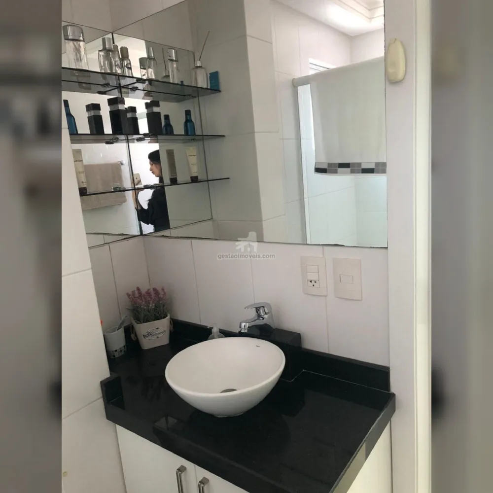 Apartamento 2 suítes para Locação Anual no bairro Centro em Balneário Camboriú