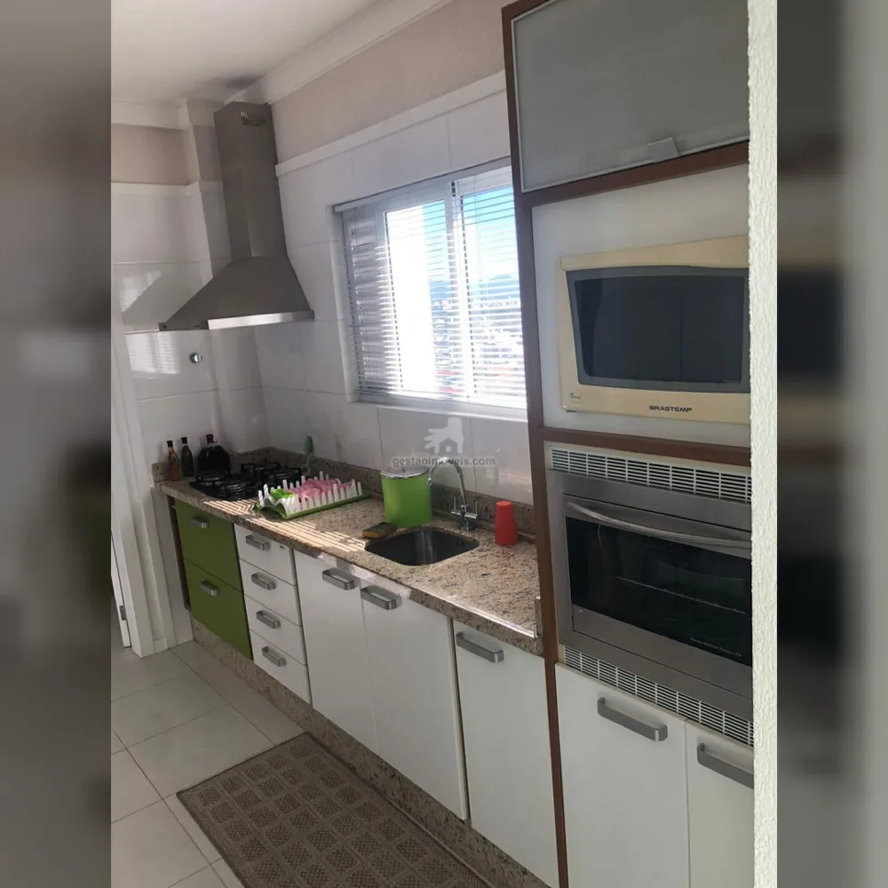 Apartamento 2 suítes para Locação Anual no bairro Centro em Balneário Camboriú