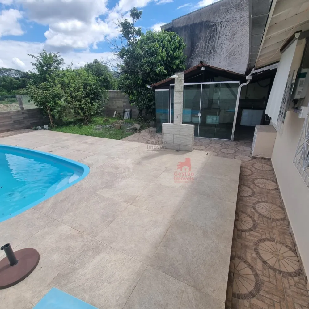 Casa 2 quartos com Piscina no Bairro Sta Regina em  Camboriú