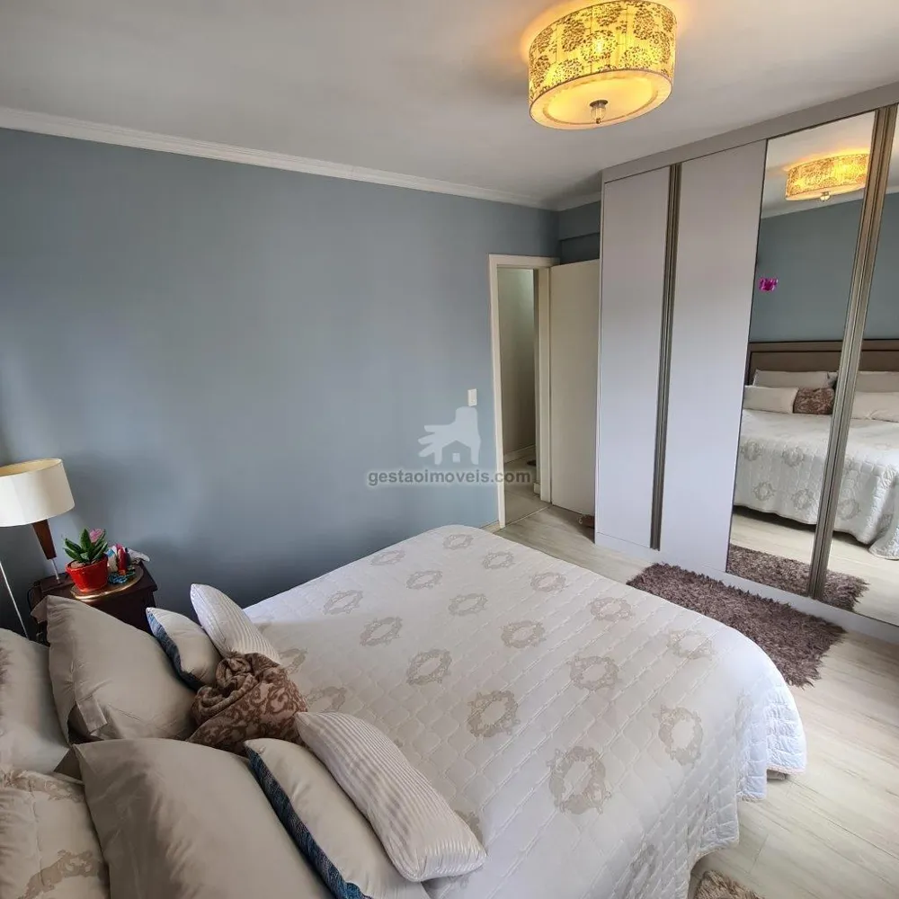 Apartamento 2 quartos a 95 metros da praia Central em Balneário Camboriú