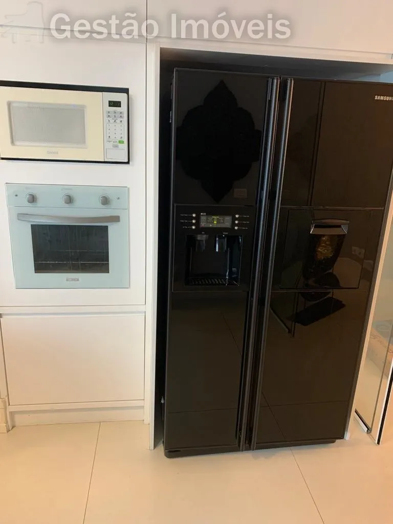 Apartamento de Luxo Frente Mar para locação anual em Balneário Camboriú