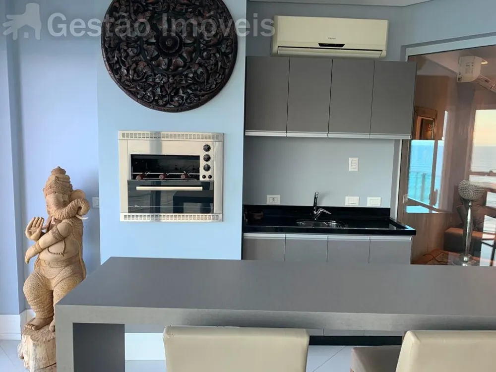 Apartamento de Luxo Frente Mar para locação anual em Balneário Camboriú