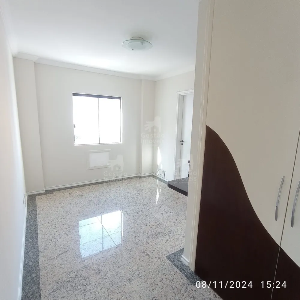 LIndo Apartamento com 3 suítes para Venda no bairro Fazenda em Itajaí