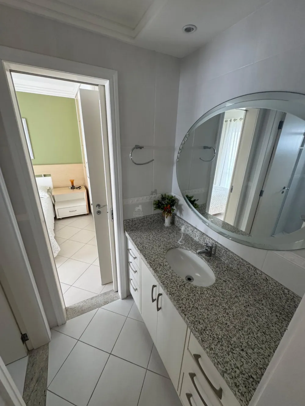 Oportunidade imperdível!! Apartamento VISTA MAR com 4 quartos para Venda em  Balneário Camboriú