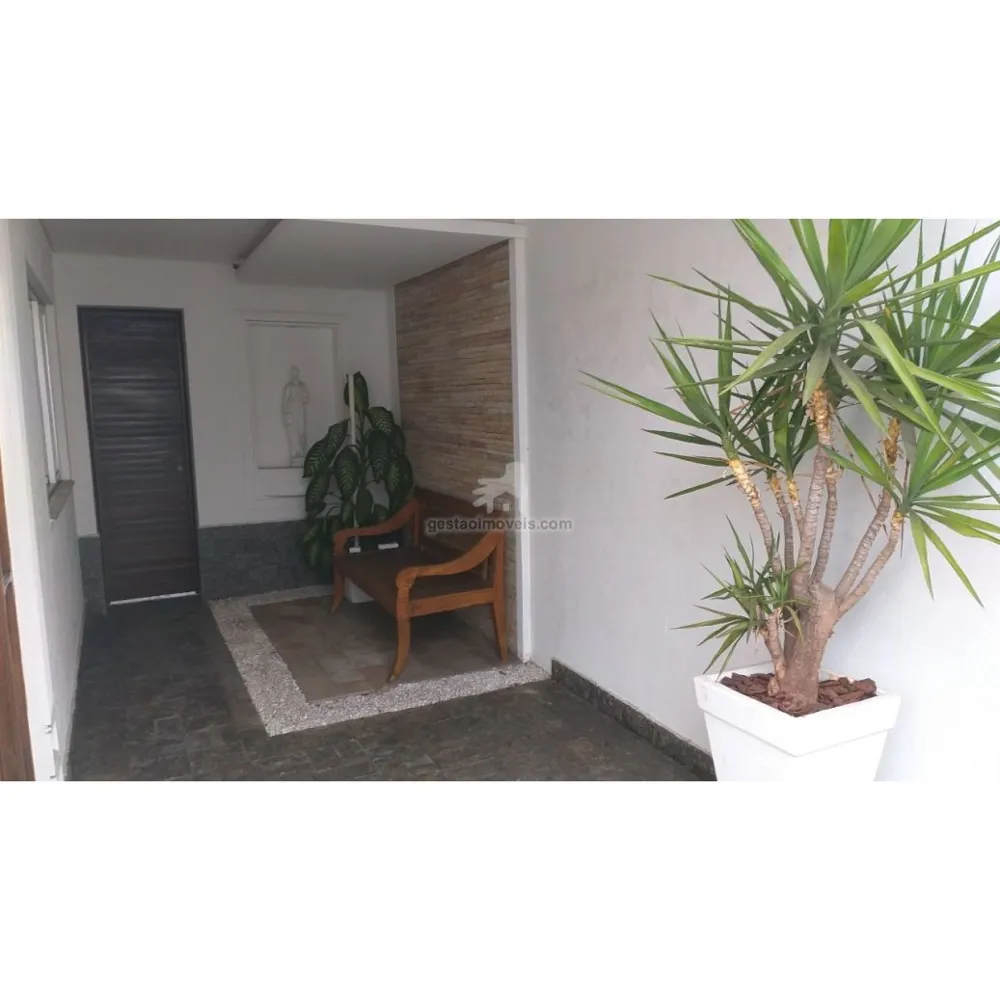 Sobrado Comercial Mobiliado no Centro de Balneário Camboriú