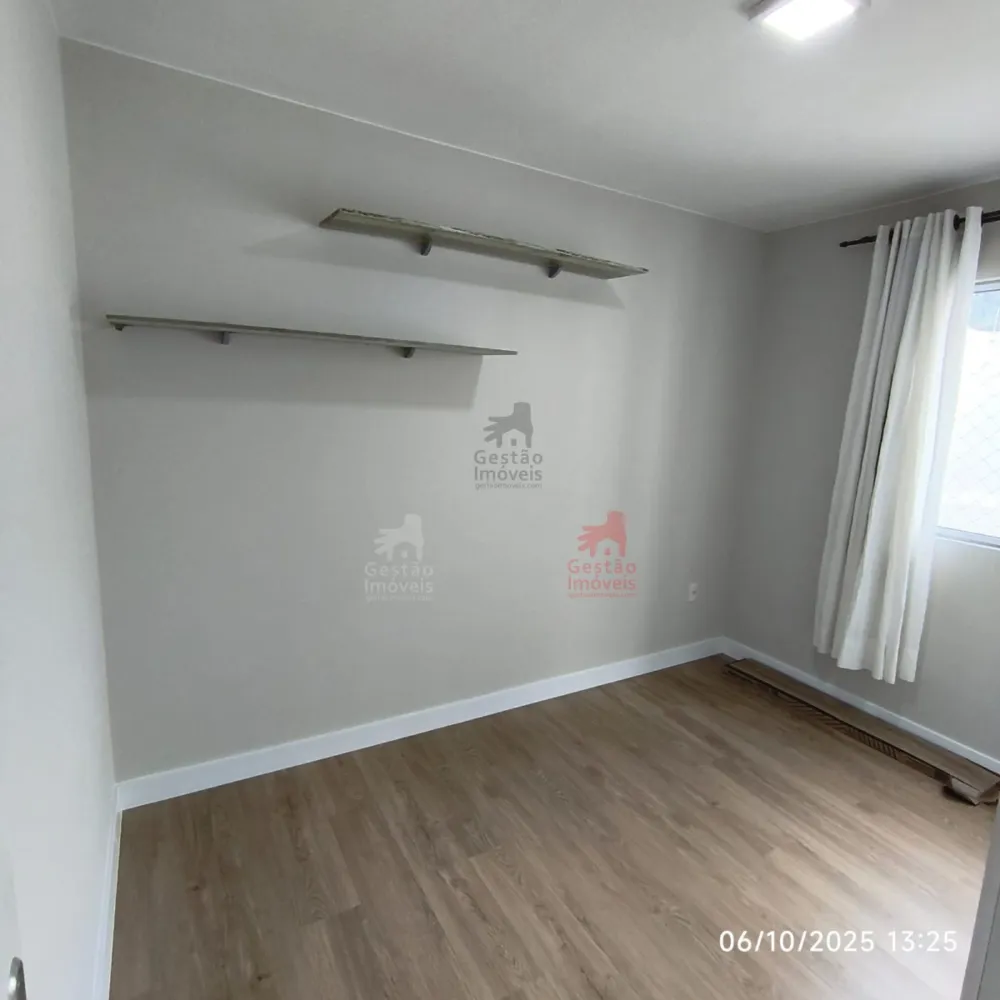 Apto Excelente, reformado, de 2 dorm, 1 vaga grande - Cedro em Camboriú 