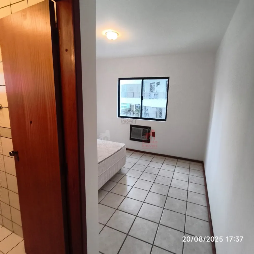 Apartamento 2 quartos para Locação Anual no bairro Centro em Balneário Camboriú