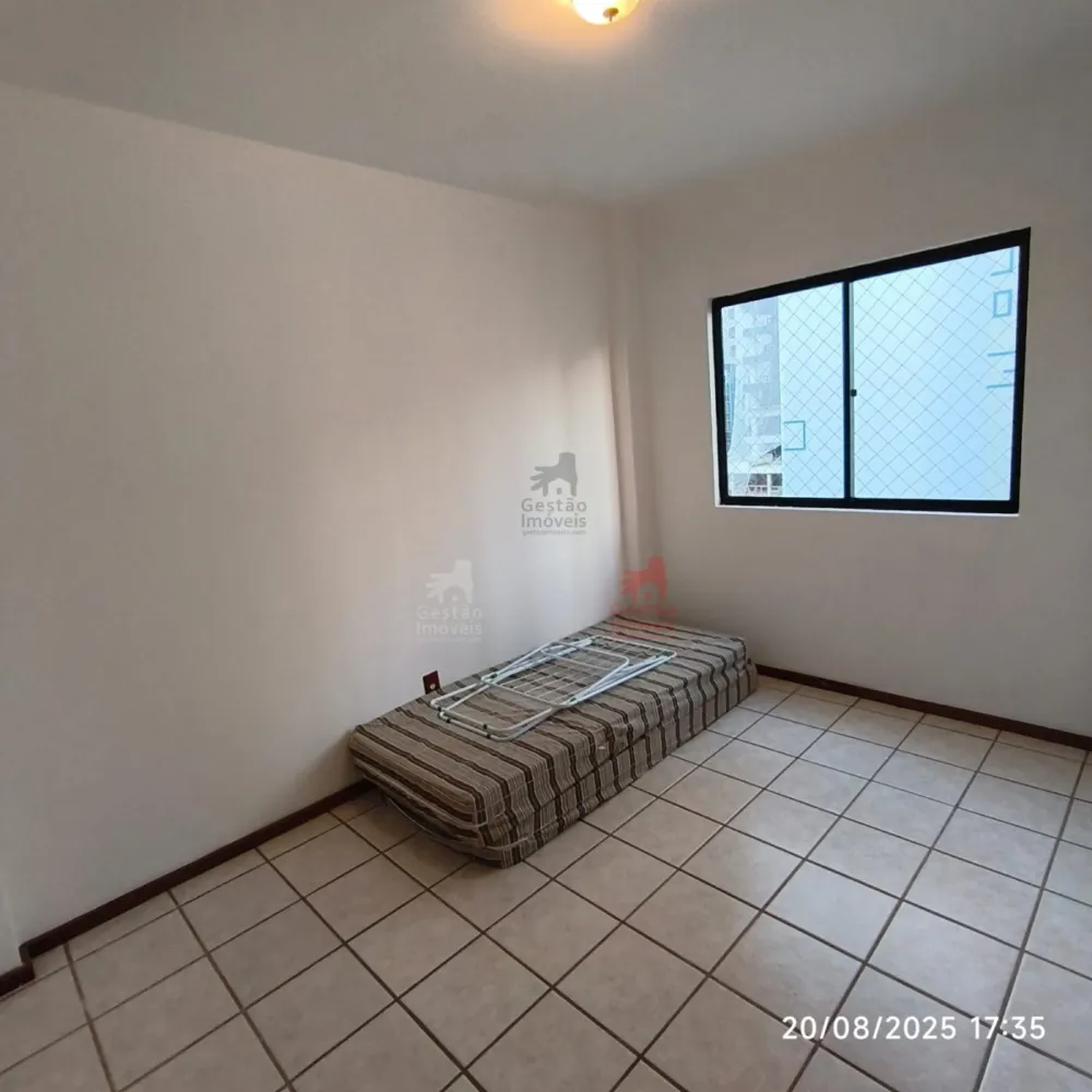 Apartamento 2 quartos para Locação Anual no bairro Centro em Balneário Camboriú