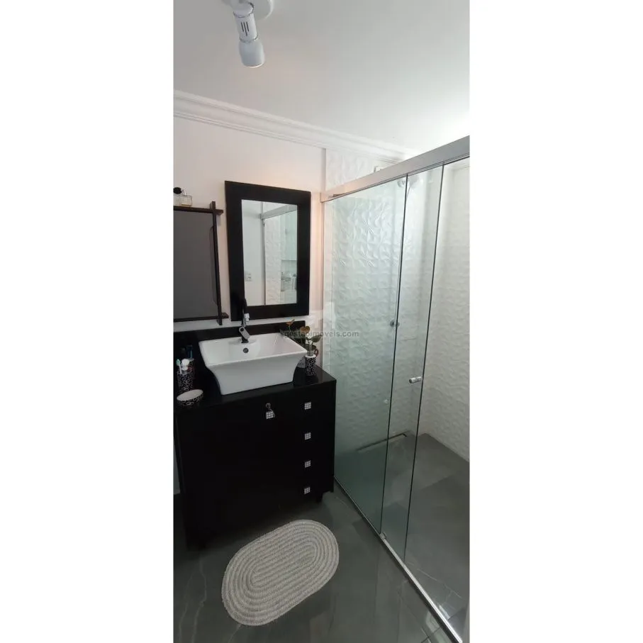 Ótimo Apartamento 3 quartos, Localizado no Centro - Quadra Mar! 