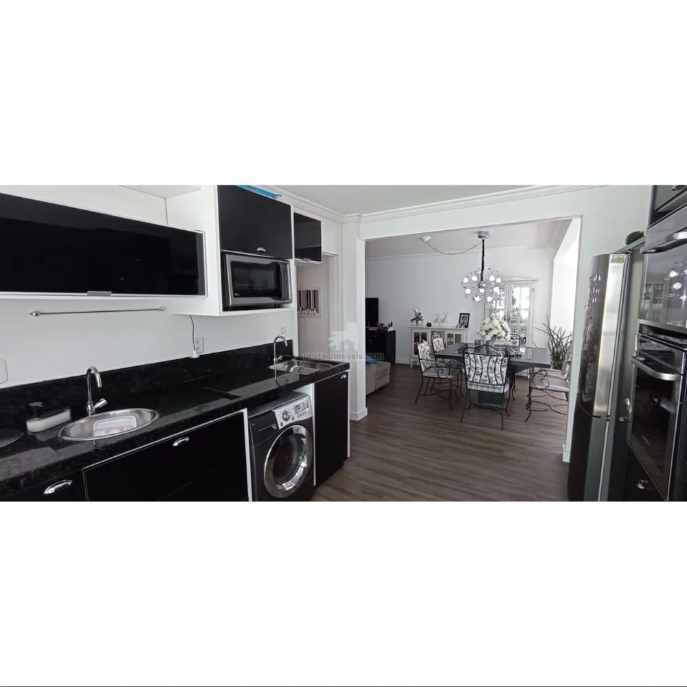 Ótimo Apartamento 3 quartos, Localizado no Centro - Quadra Mar! 