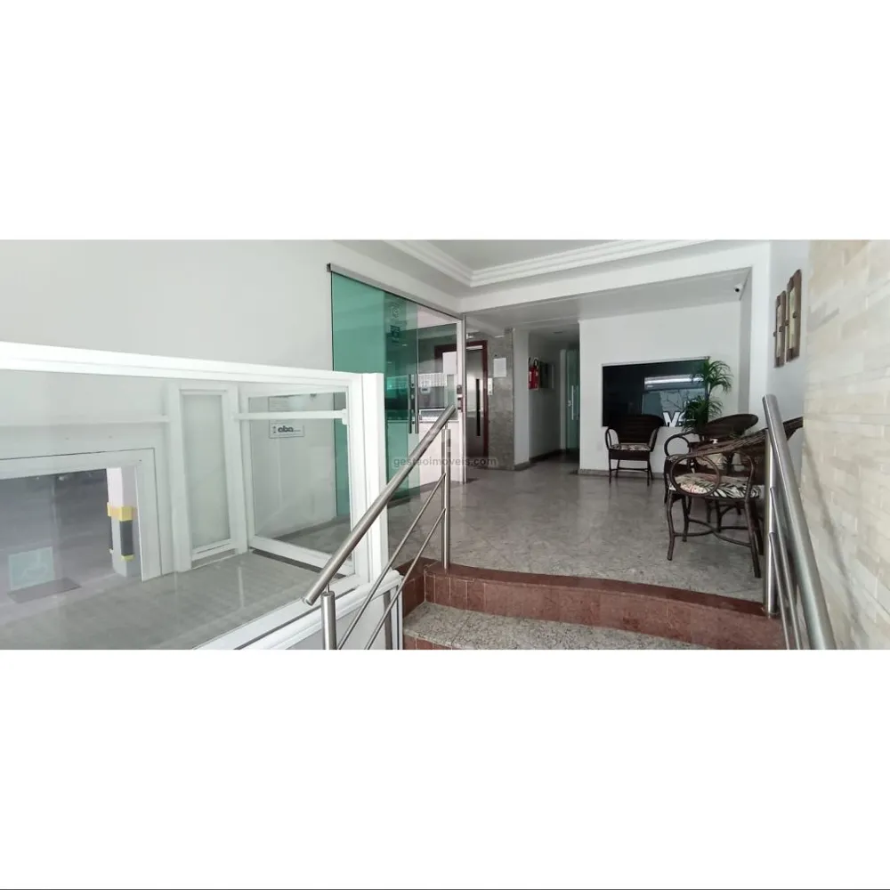 Ótimo Apartamento 3 quartos, Localizado no Centro - Quadra Mar! 