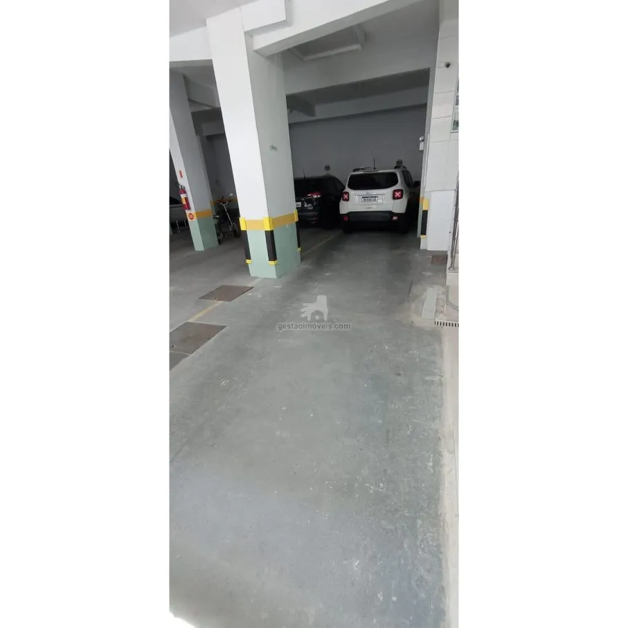 Ótimo Apartamento 3 quartos, Localizado no Centro - Quadra Mar! 