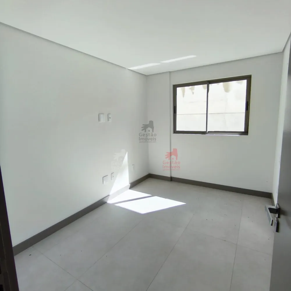 Apartamento 2 dormitórios, sendo uma suíte, para Venda na Praia Brava! 