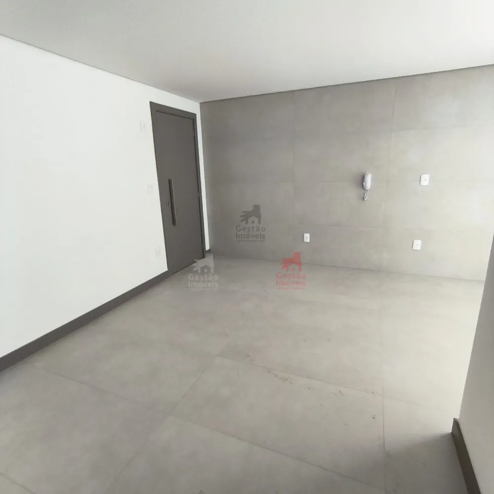 Apartamento 2 dormitórios, sendo uma suíte, para Venda na Praia Brava! 
