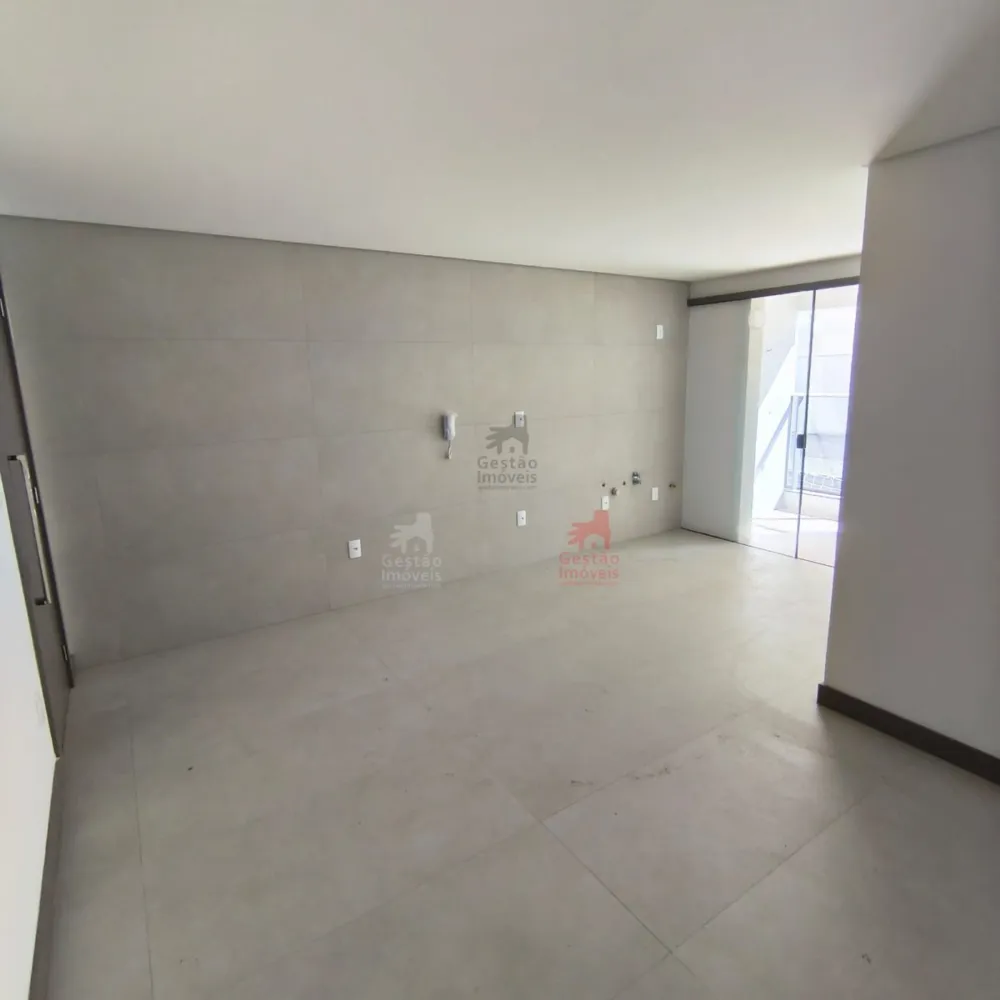 Apartamento 2 dormitórios, sendo uma suíte, para Venda na Praia Brava! 
