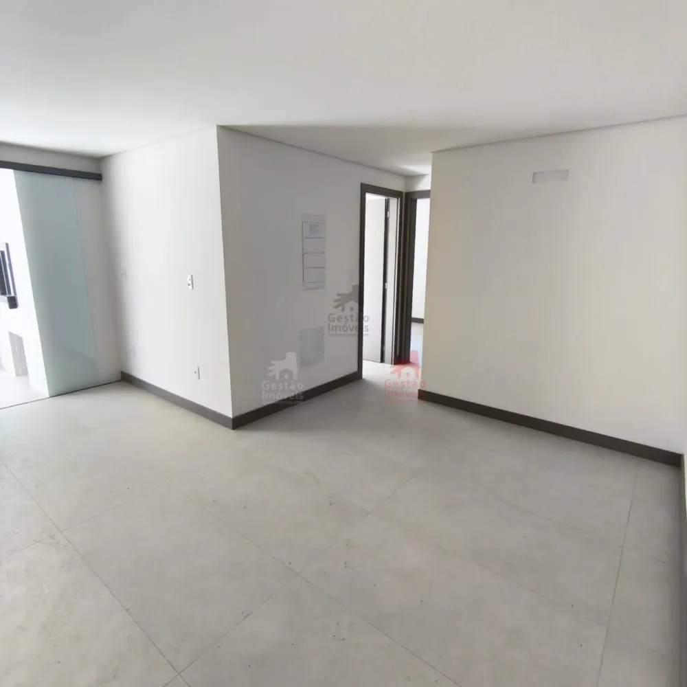 Apartamento 2 dormitórios, sendo uma suíte, para Venda na Praia Brava! 