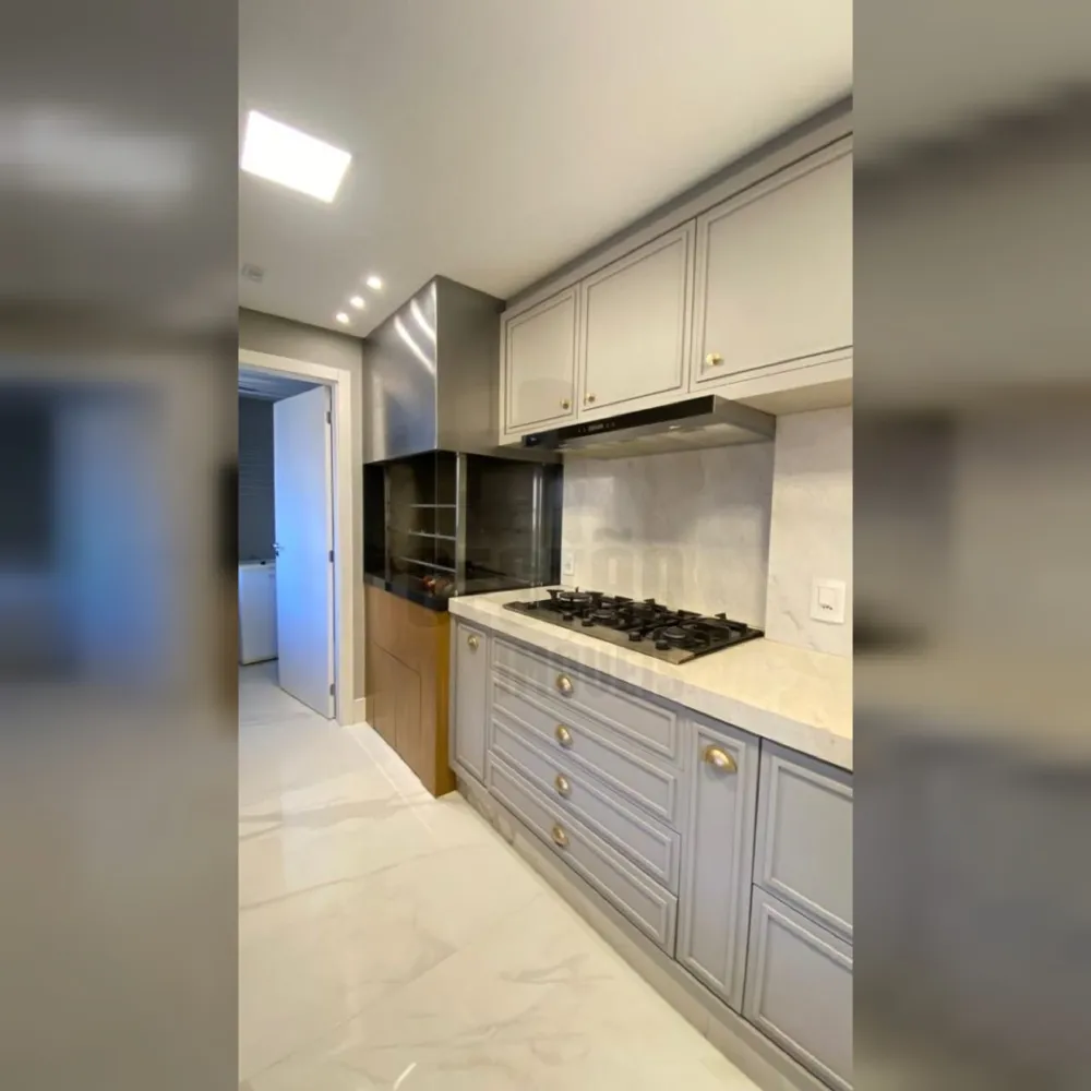 Apartamento 5 suítes para Locação Anual no bairro Centro em Itajaí