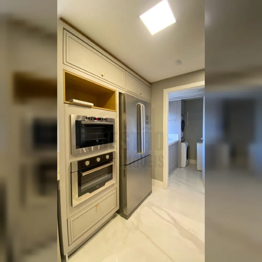 Apartamento 5 suítes para Locação Anual no bairro Centro em Itajaí
