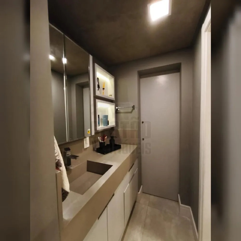 Apartamento 5 suítes para Locação Anual no bairro Centro em Itajaí