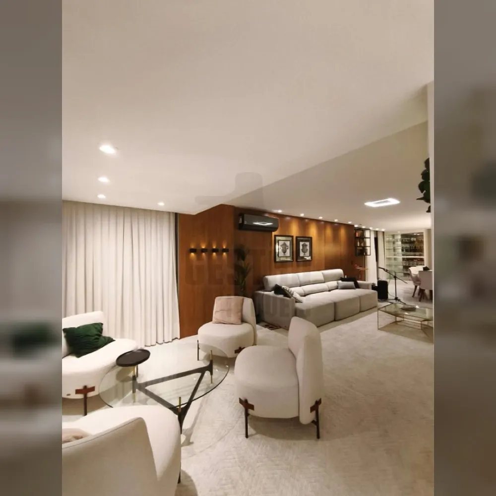 Apartamento 5 suítes para Locação Anual no bairro Centro em Itajaí