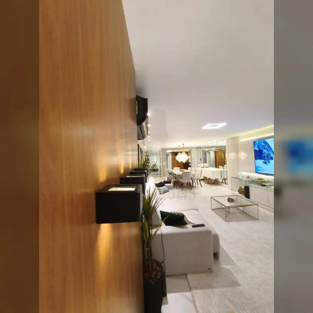 Apartamento 5 suítes para Locação Anual no bairro Centro em Itajaí
