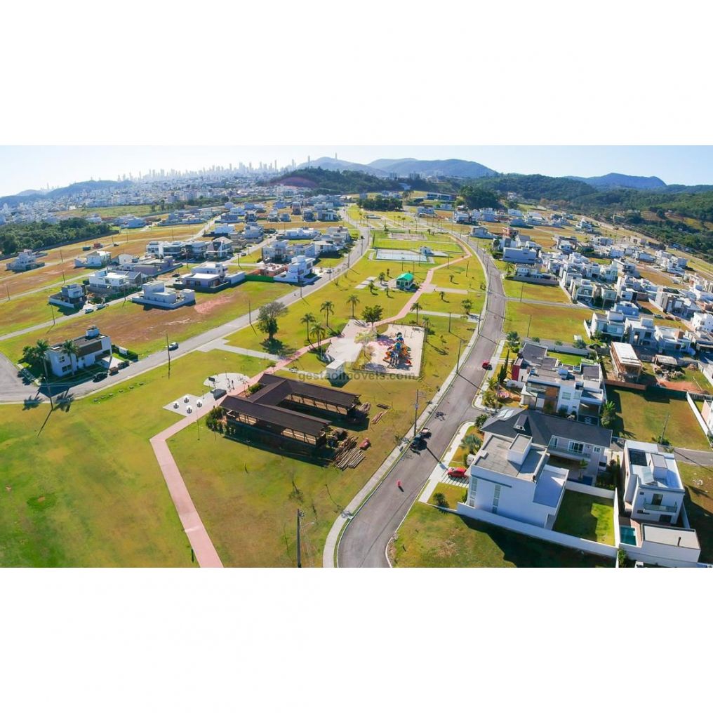 Casa, 3 quartos, 252 m² - Foto 27