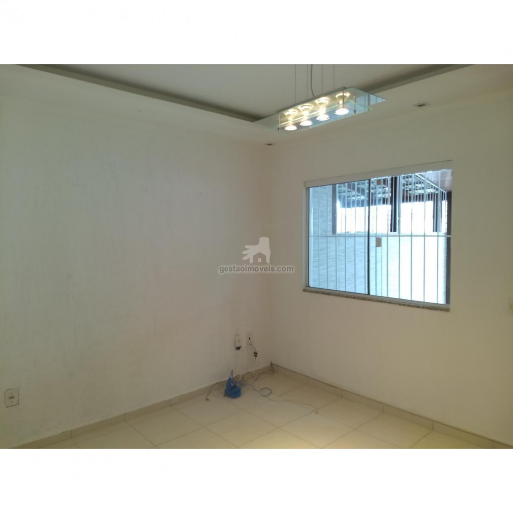 Sobrado com 2 quartos na Rua Cabul em Camboriú