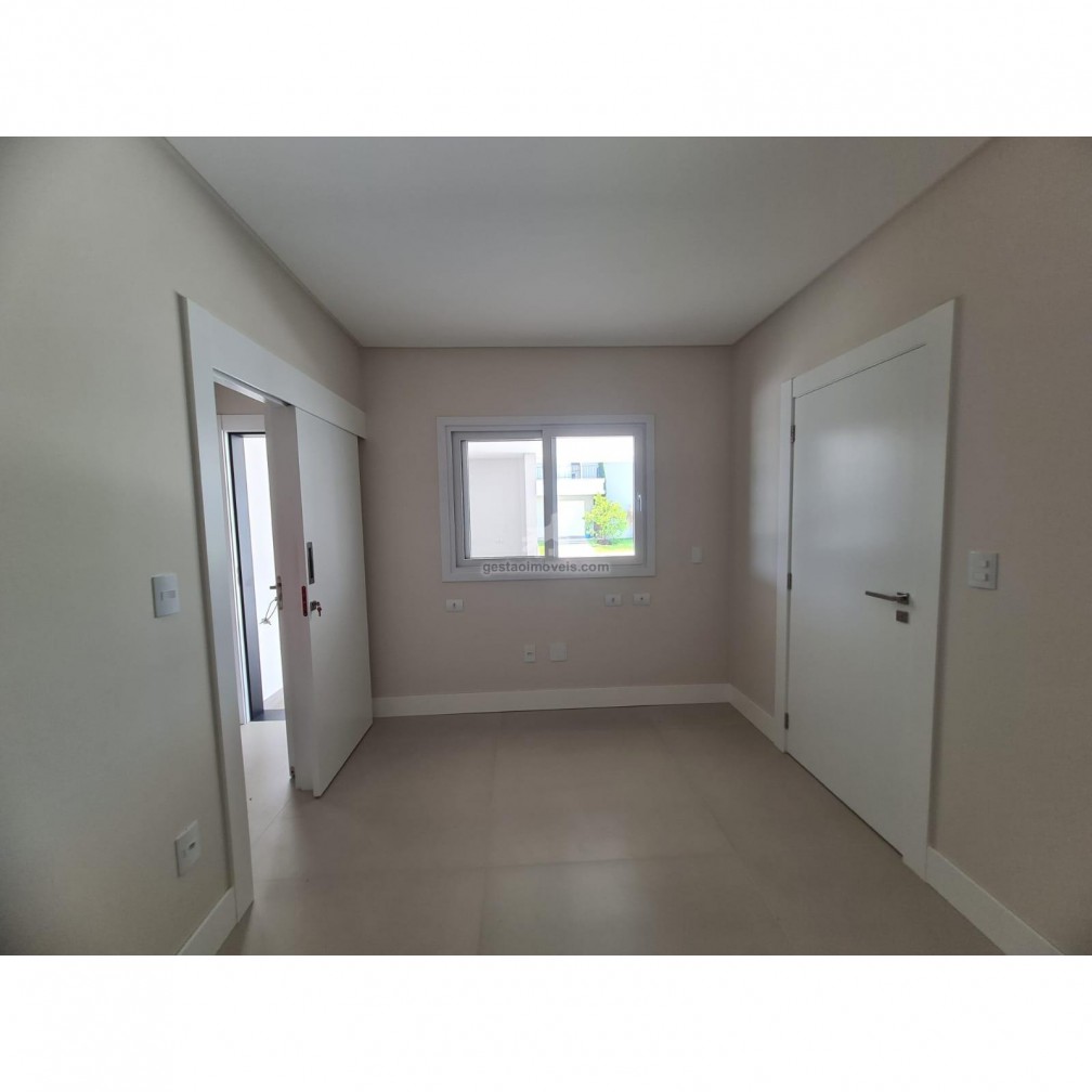 Casa, 4 quartos, 286 m² - Foto 24