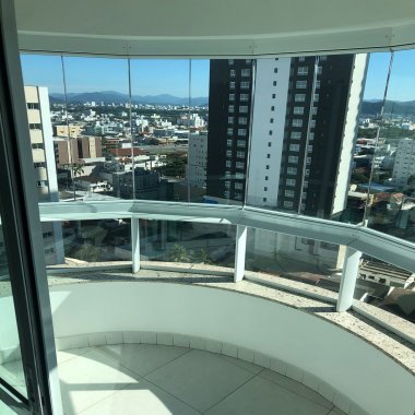 Apartamento 2 suítes para Locação Anual no bairro Centro em Balneário Camboriú