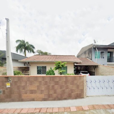 Casa 2 quartos com Piscina no Bairro Sta Regina em Camboriú