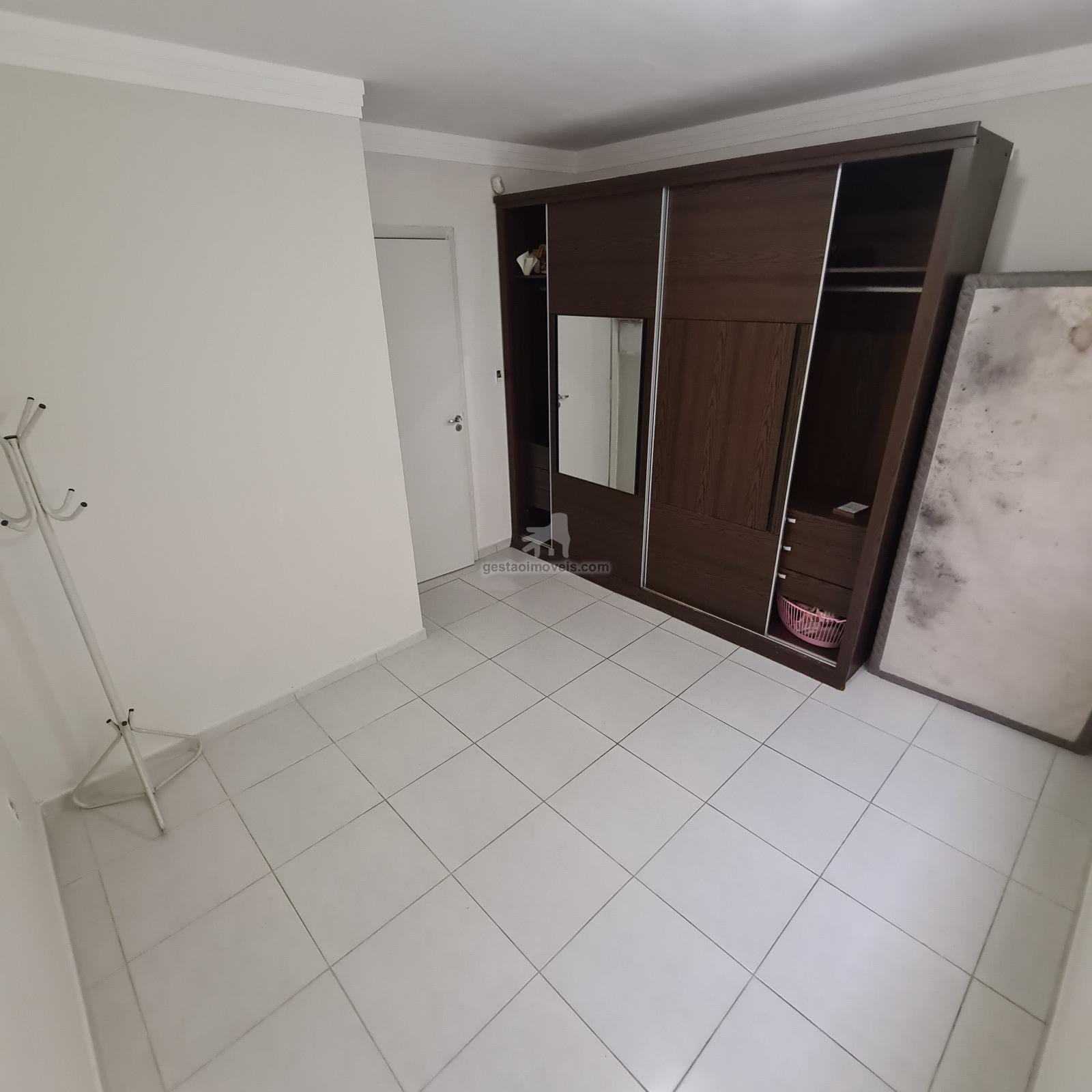 Casa para alugar com 2 quartos, 63m² - Foto 12