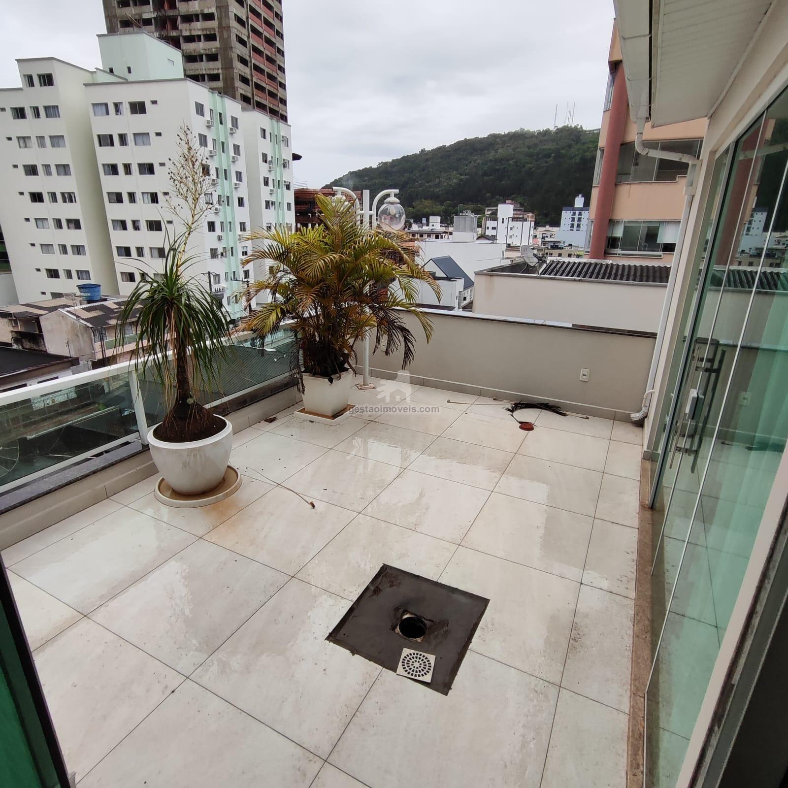 Apartamento para alugar com 3 quartos, 120m² - Foto 11