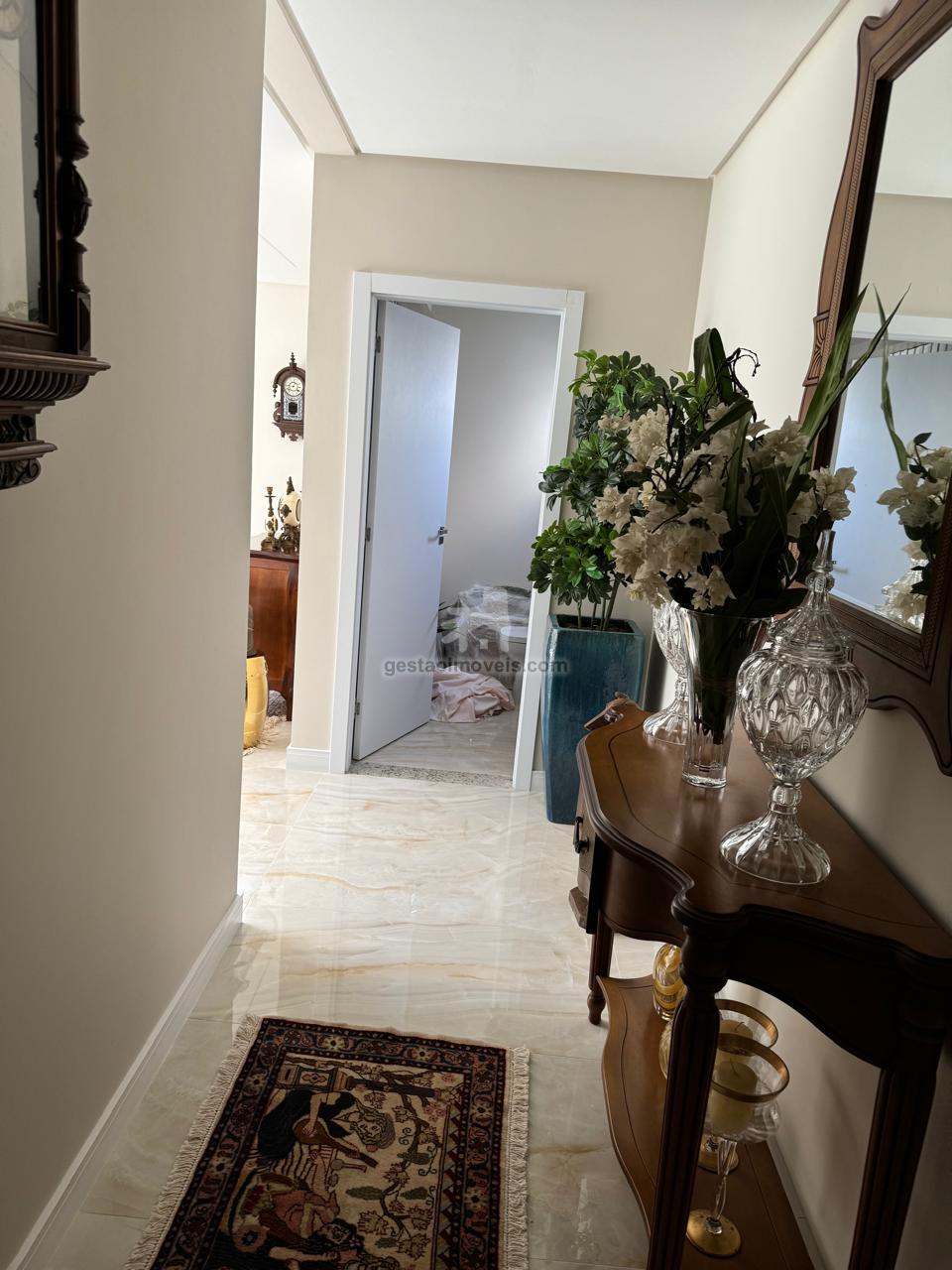 Casa, 3 quartos, 252 m² - Foto 4