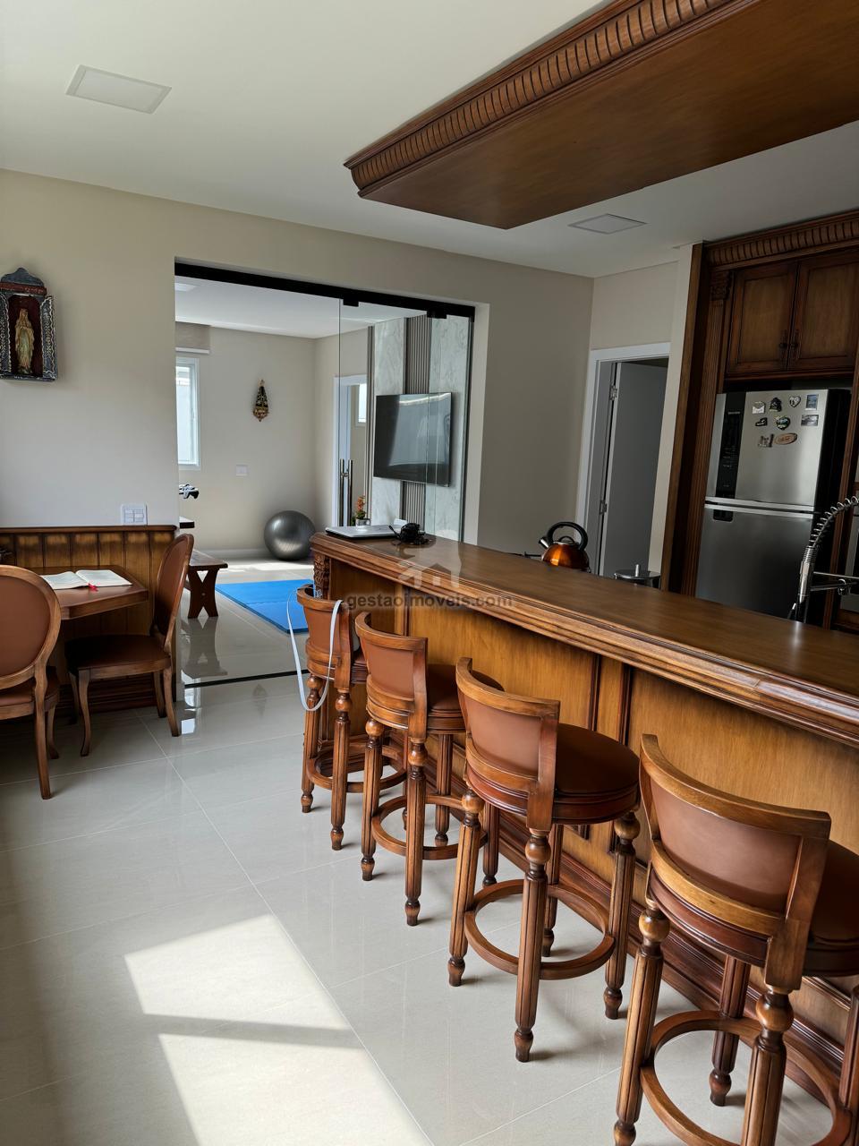 Casa, 3 quartos, 252 m² - Foto 8