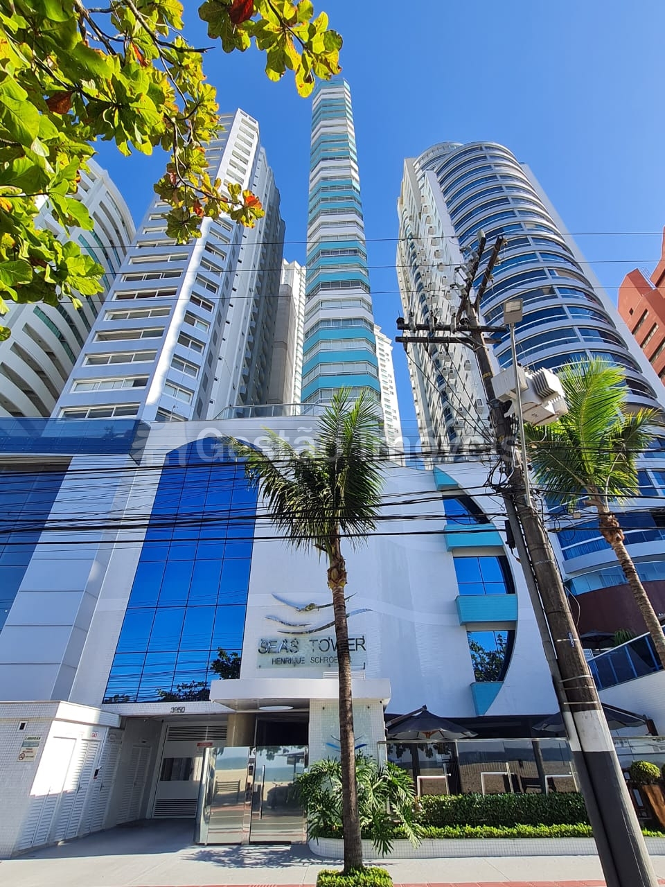 Magnifica Cobertura para venda no Seas Tower 