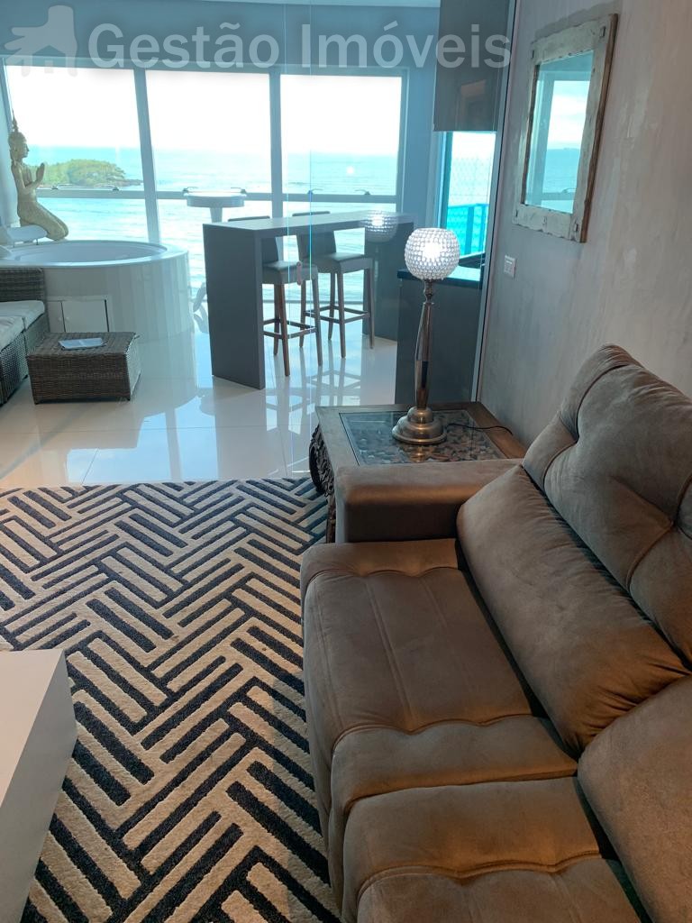 Apartamento de Luxo Frente Mar para locação anual em Balneário Camboriú