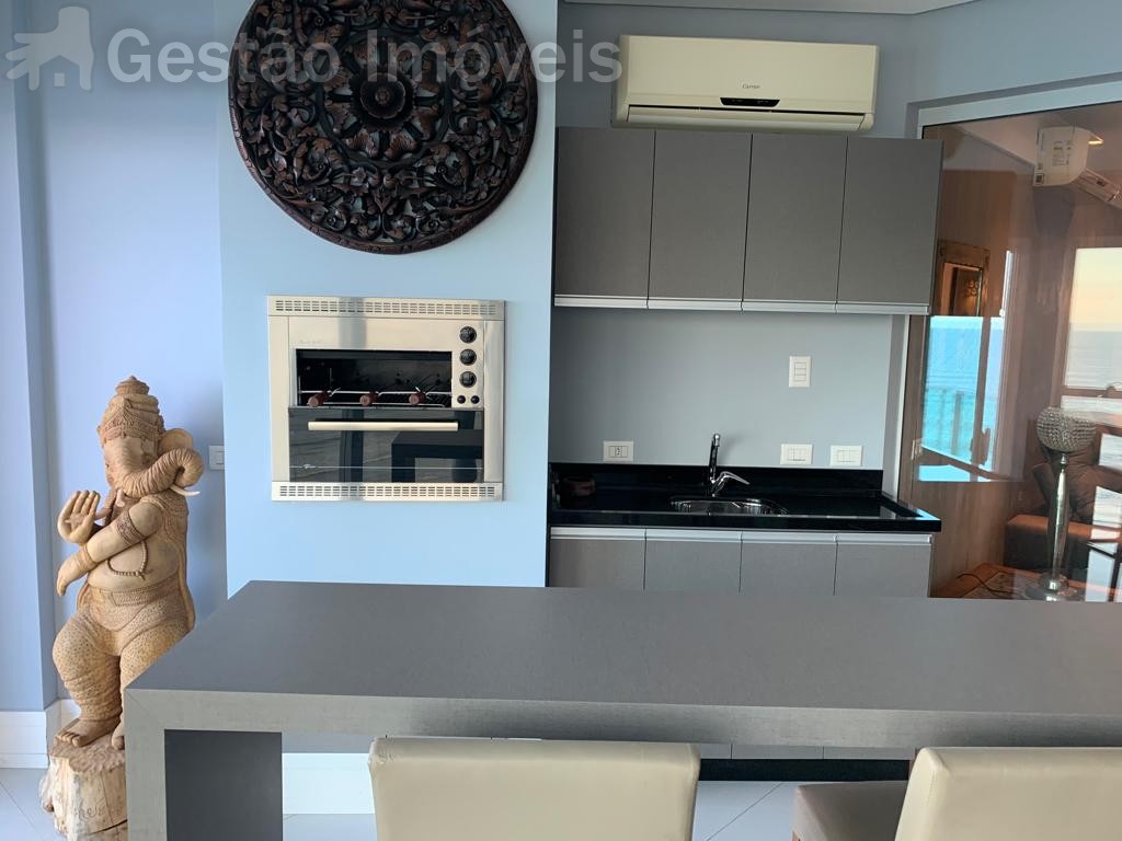 Apartamento de Luxo Frente Mar para locação anual em Balneário Camboriú