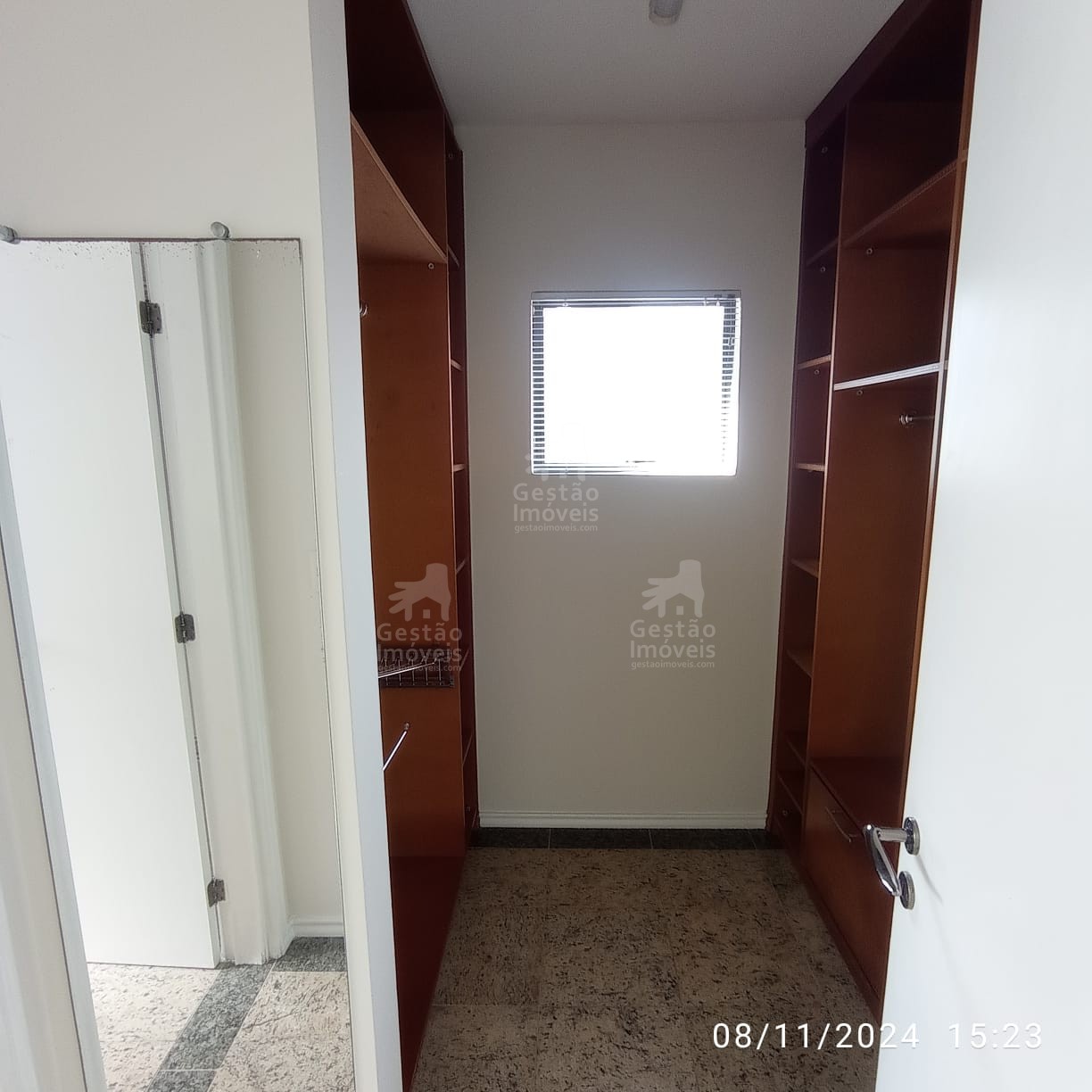 LIndo Apartamento com 3 suítes para Venda no bairro Fazenda em Itajaí