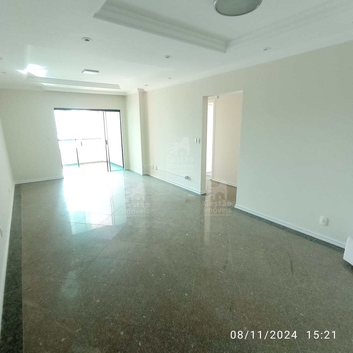 LIndo Apartamento com 3 suítes para Venda no bairro Fazenda em Itajaí