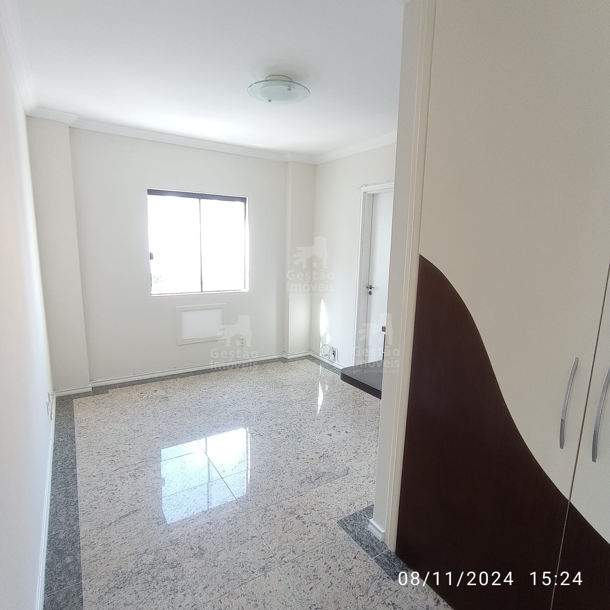 LIndo Apartamento com 3 suítes para Venda no bairro Fazenda em Itajaí
