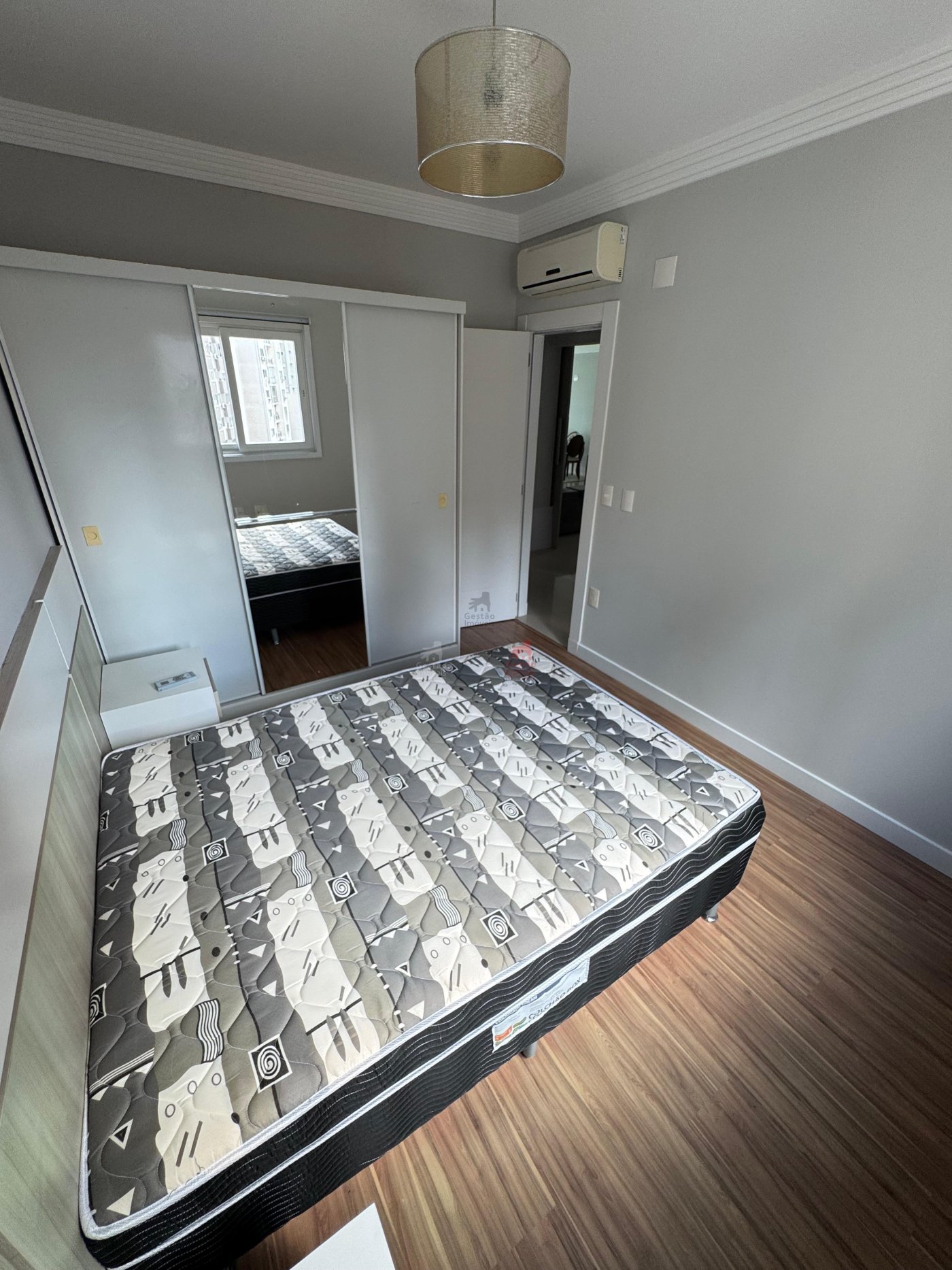 Oportunidade!!! Apartamento 3 quartos Vista Mar no Centro de Balneário Camboriú 