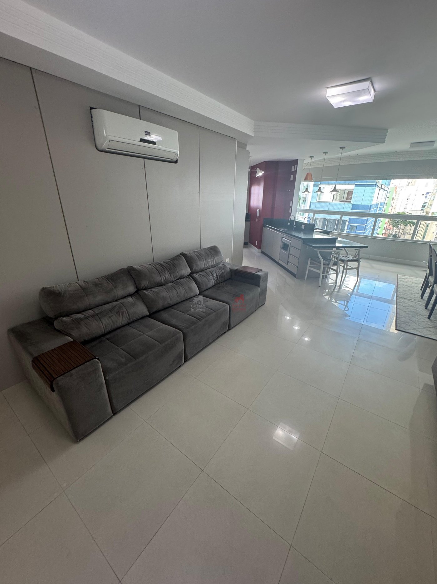 Oportunidade!!! Apartamento 3 quartos Vista Mar no Centro de Balneário Camboriú 