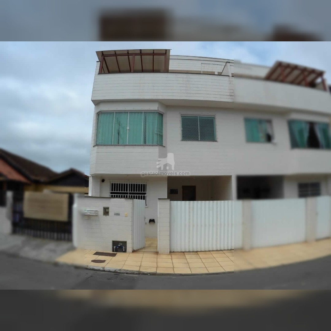 Triplex 3 dormitórios para locação no bairro municípios em BC