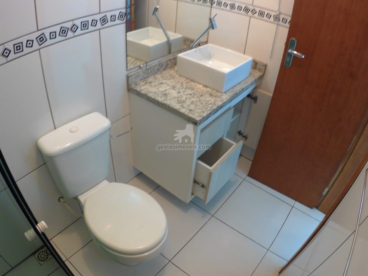 Triplex 2 dormitórios para locação no bairro municipios