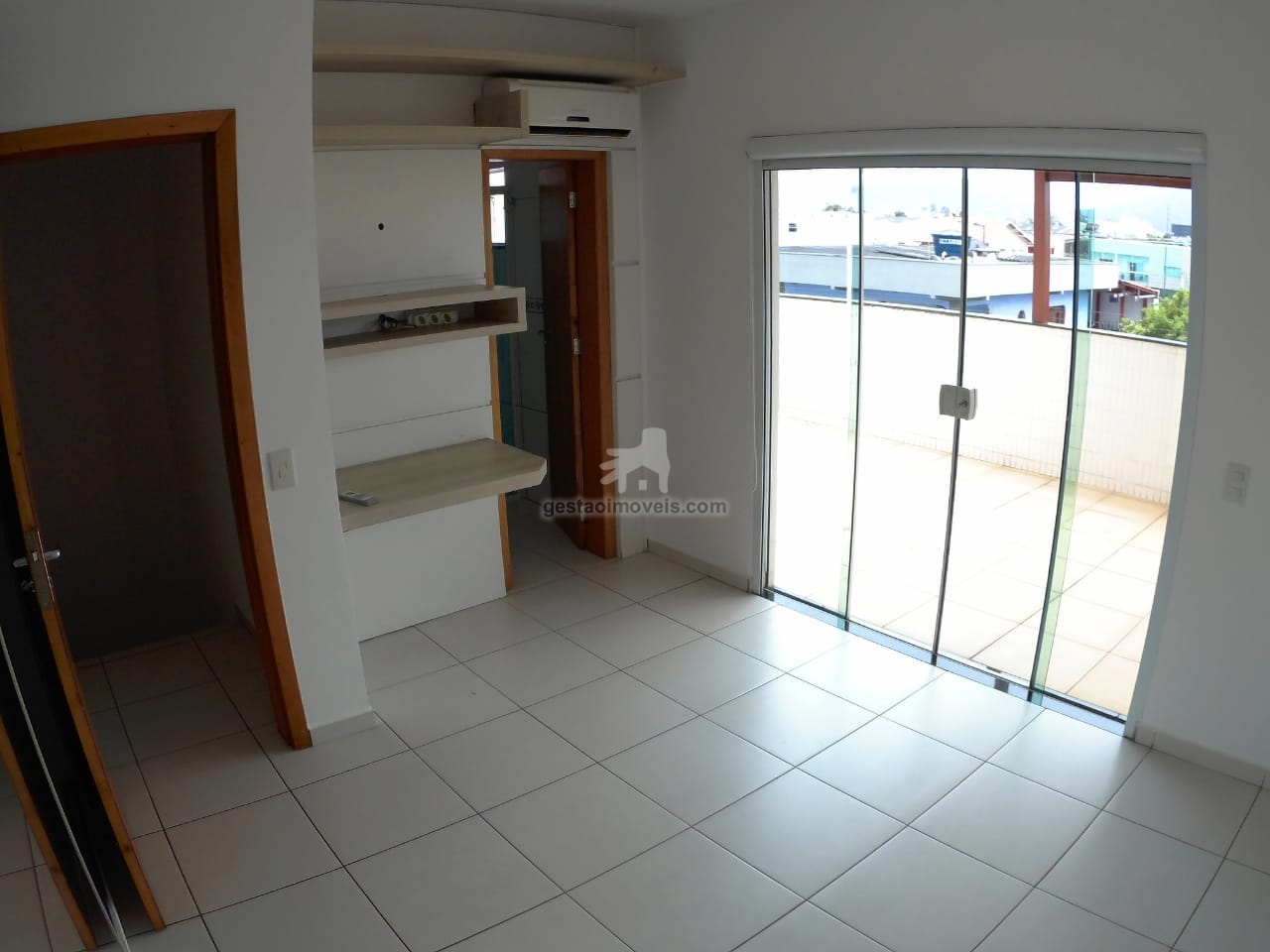 Triplex 2 dormitórios para locação no bairro municipios