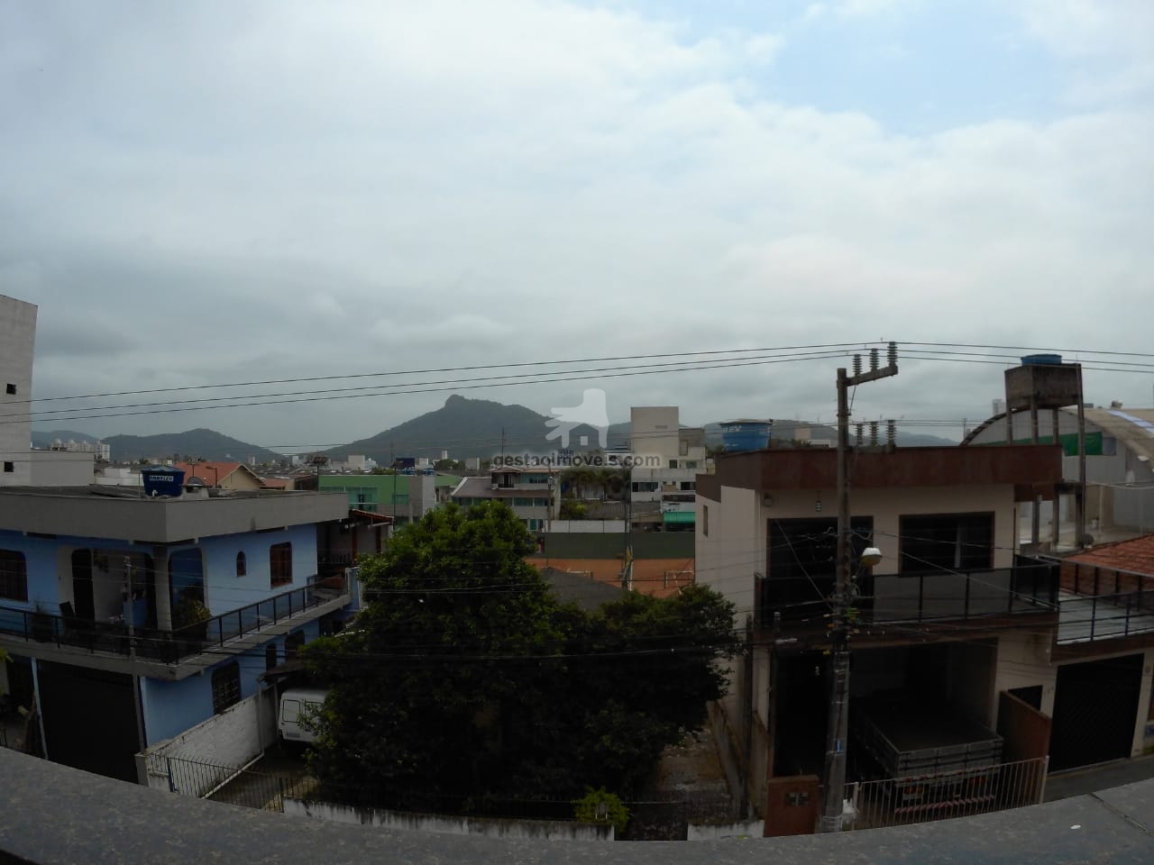 Triplex 2 dormitórios para locação no bairro municipios